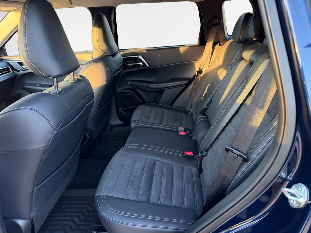 2026 Mitsubishi Outlander SE