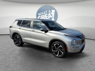2022 Mitsubishi Outlander ES