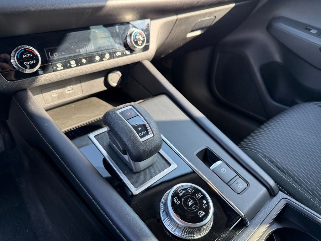 2022 Mitsubishi Outlander ES