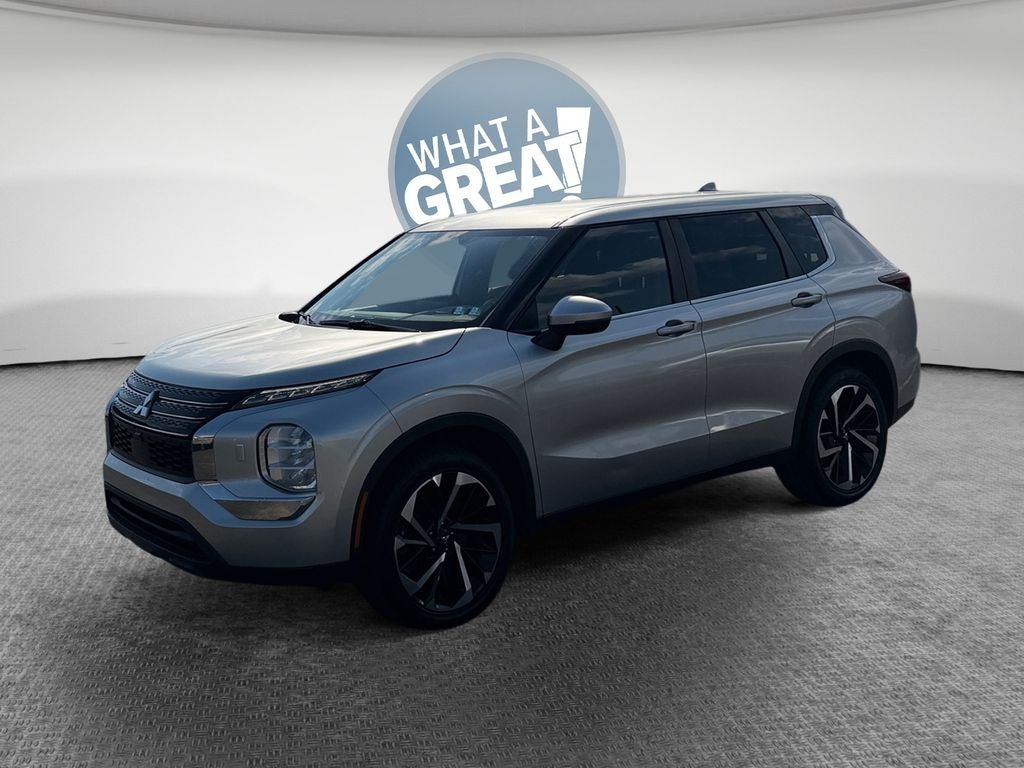 2022 Mitsubishi Outlander ES