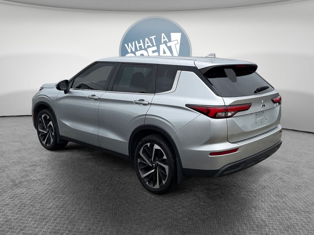 2022 Mitsubishi Outlander ES CONVENIENCE PACKAGE