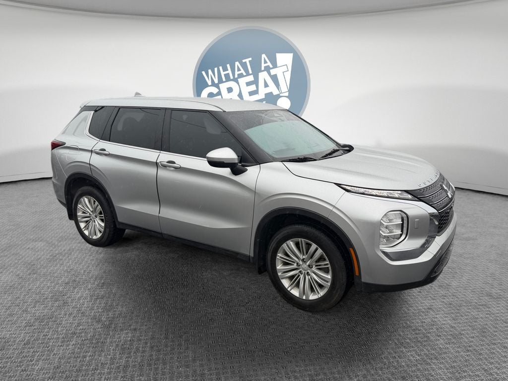 2023 Mitsubishi Outlander ES