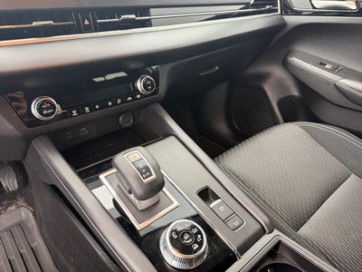 2023 Mitsubishi Outlander ES