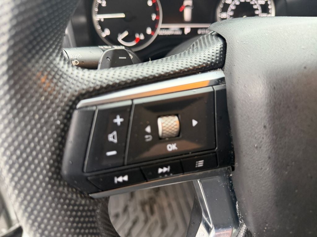 2023 Mitsubishi Outlander ES