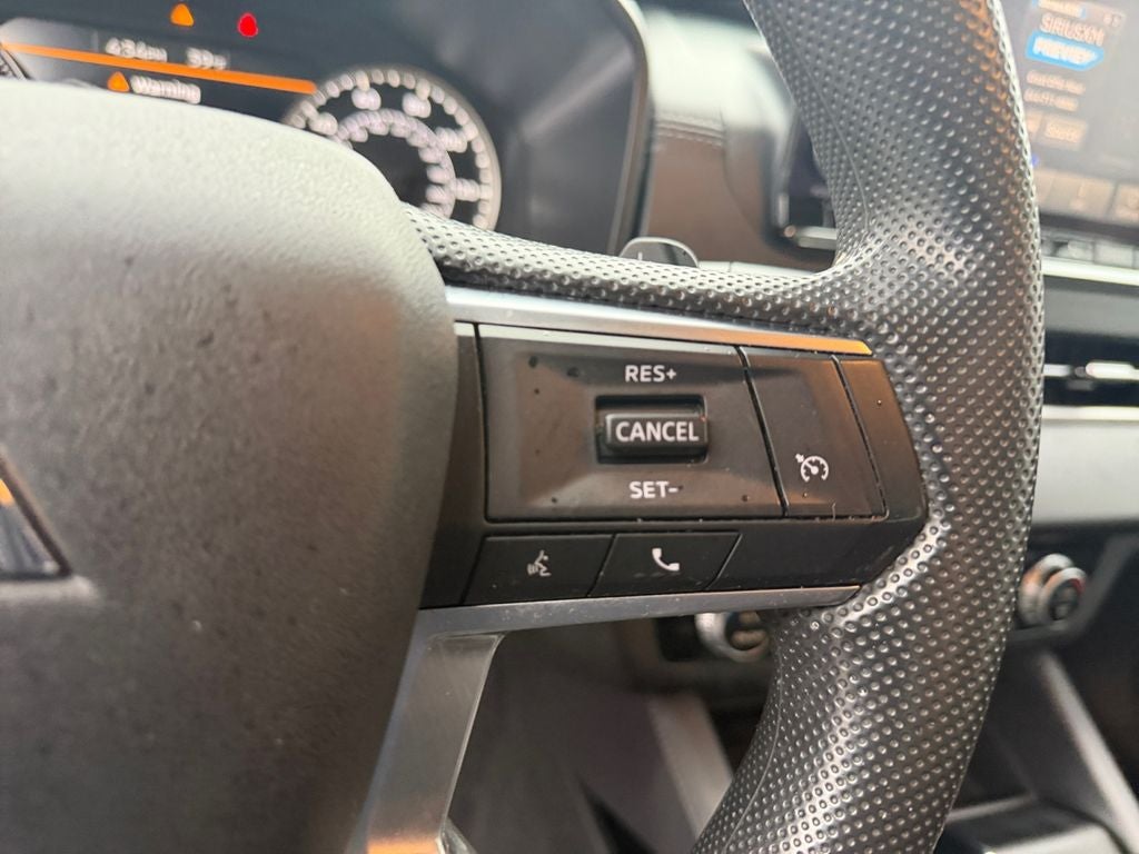 2023 Mitsubishi Outlander ES