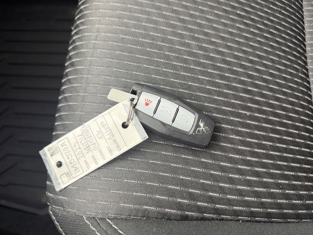 2023 Mitsubishi Outlander ES