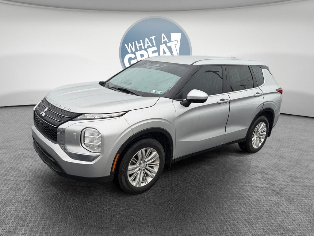 2023 Mitsubishi Outlander ES