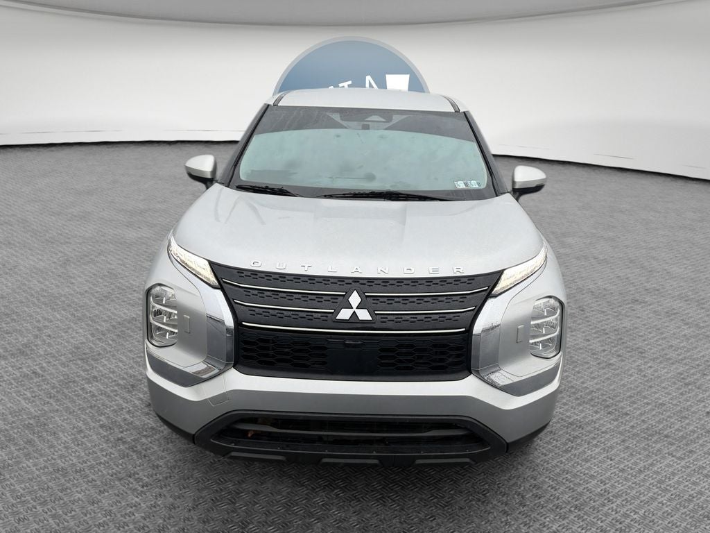 2023 Mitsubishi Outlander ES