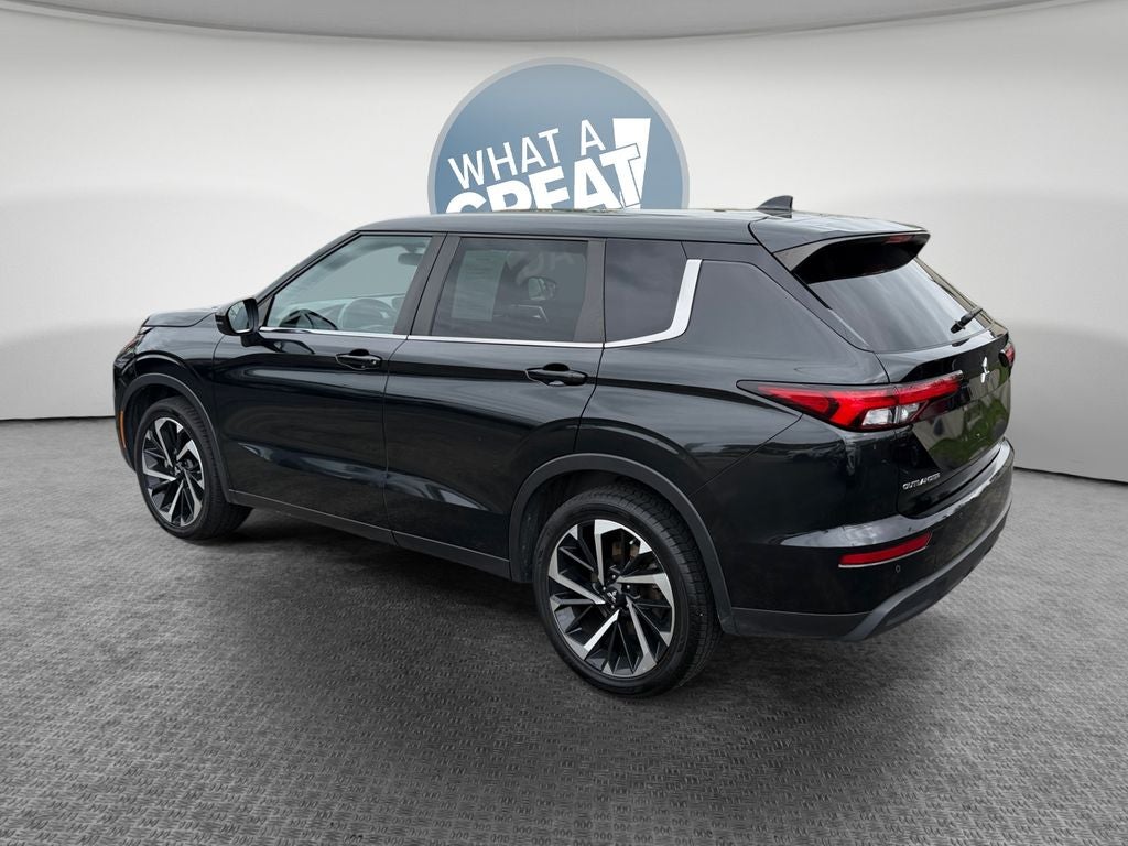 2022 Mitsubishi Outlander ES CONVENIENCE PACKAGE