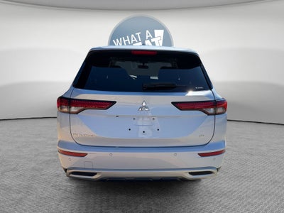2022 Mitsubishi Outlander SE