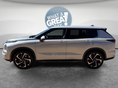 2022 Mitsubishi Outlander SE
