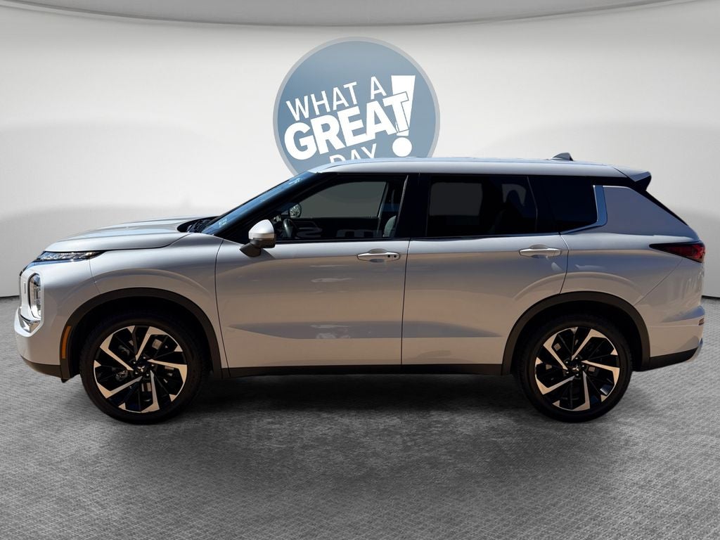 2022 Mitsubishi Outlander SE