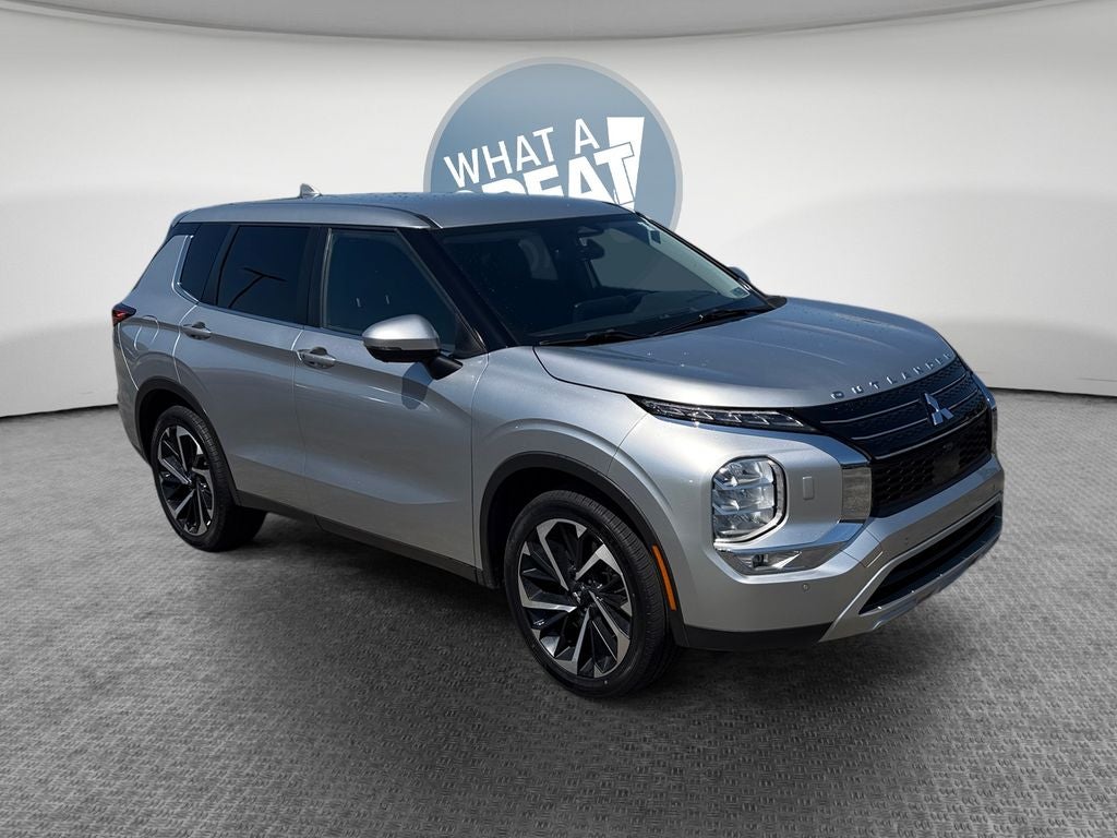 2022 Mitsubishi Outlander SE