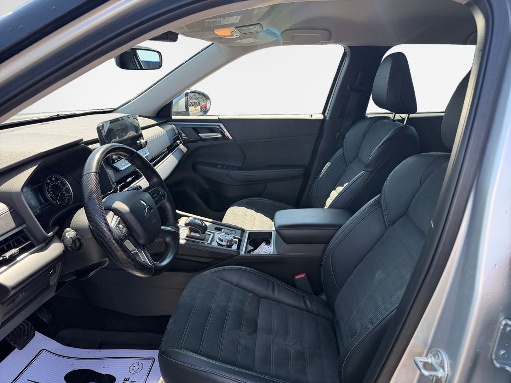 2022 Mitsubishi Outlander SE
