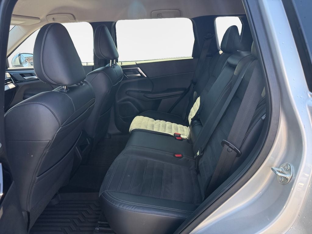 2022 Mitsubishi Outlander SE