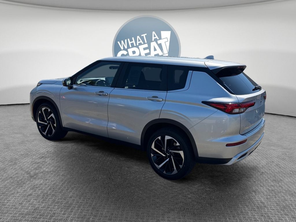 2022 Mitsubishi Outlander SE