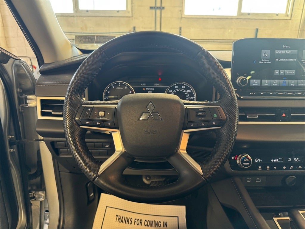 2023 Mitsubishi Outlander SE