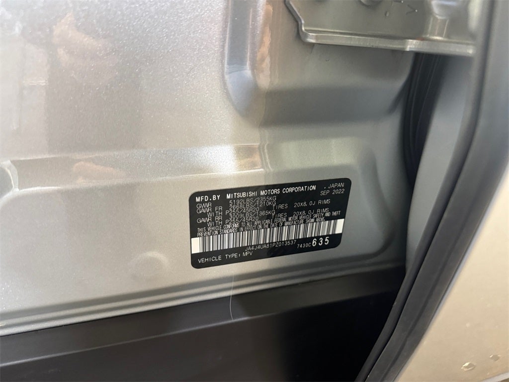 2023 Mitsubishi Outlander SE