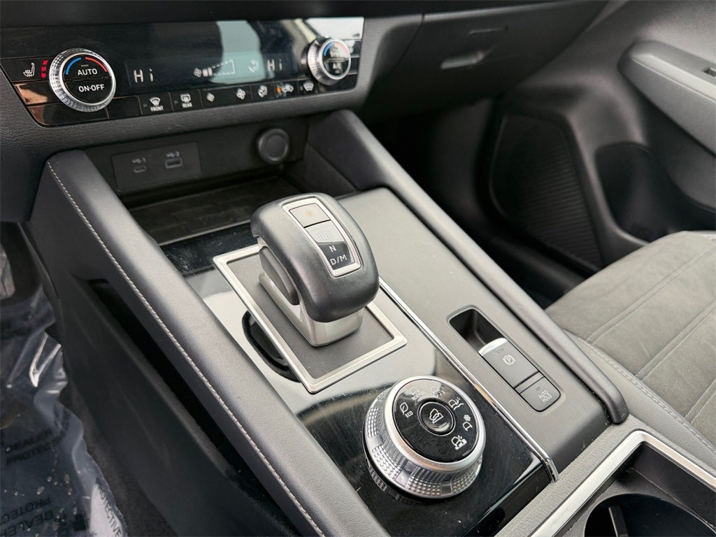 2023 Mitsubishi Outlander SE