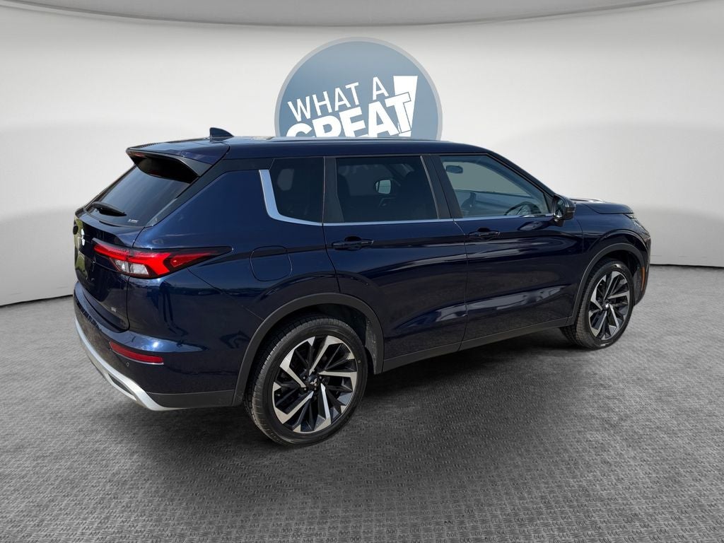 2022 Mitsubishi Outlander SE