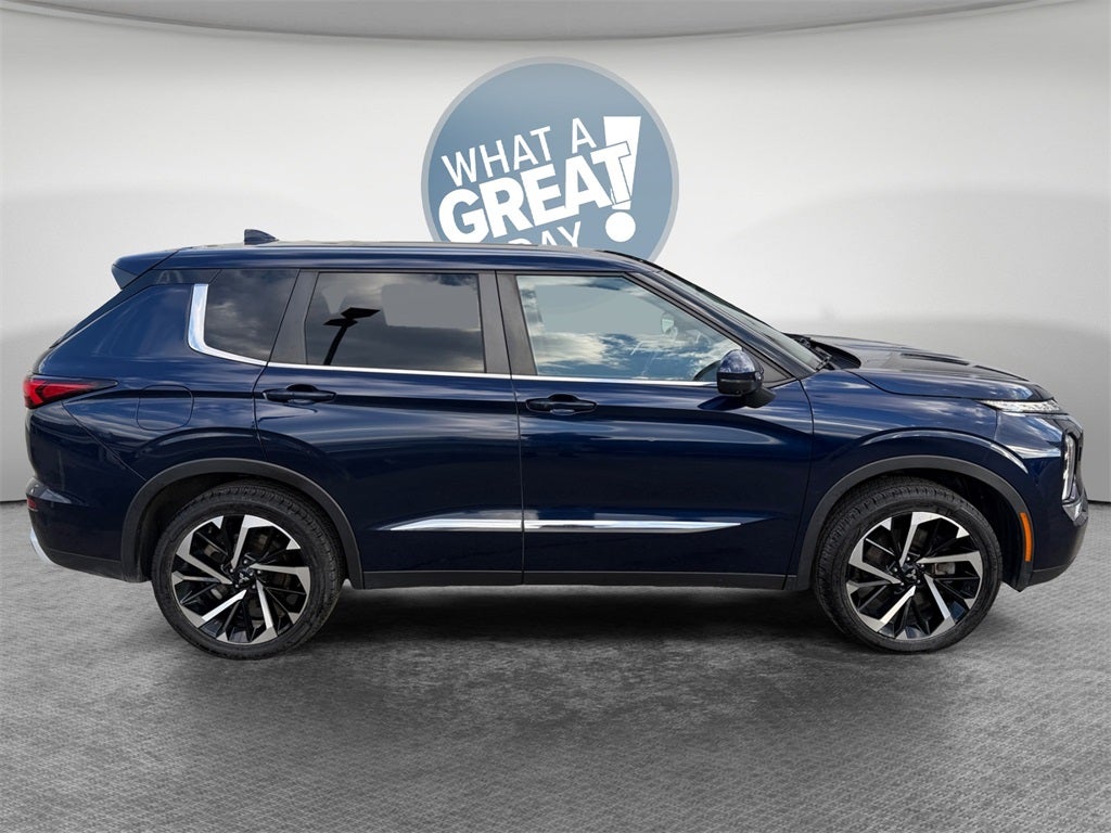 2022 Mitsubishi Outlander SE