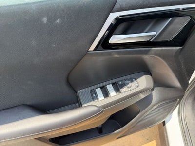 2024 Mitsubishi Outlander ES