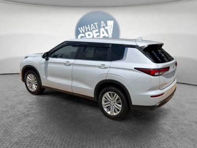 2024 Mitsubishi Outlander ES