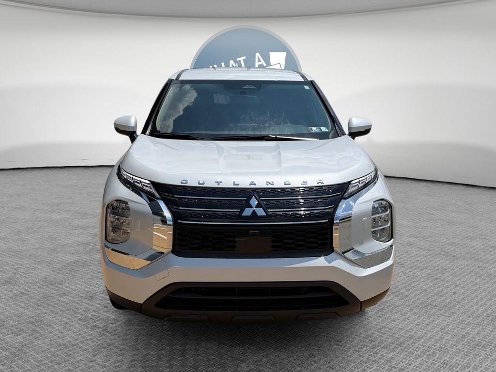 2024 Mitsubishi Outlander ES