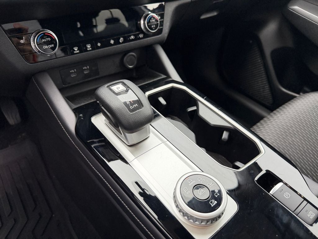 2025 Mitsubishi Outlander ES