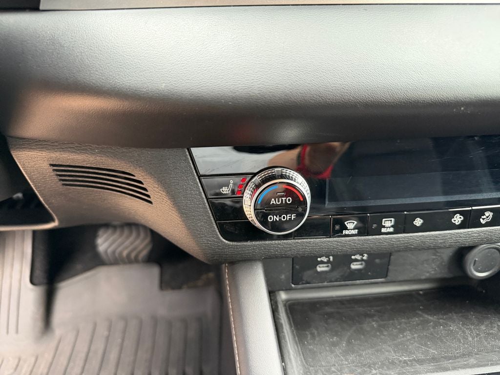 2025 Mitsubishi Outlander ES