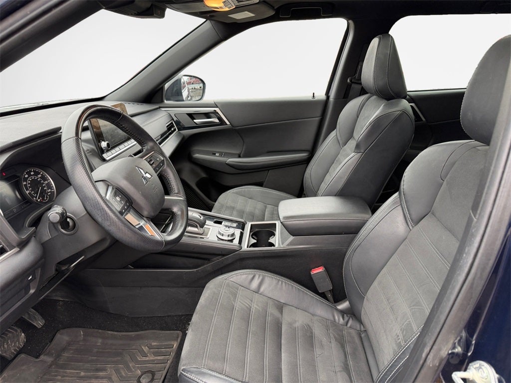 2022 Mitsubishi Outlander Black Edition