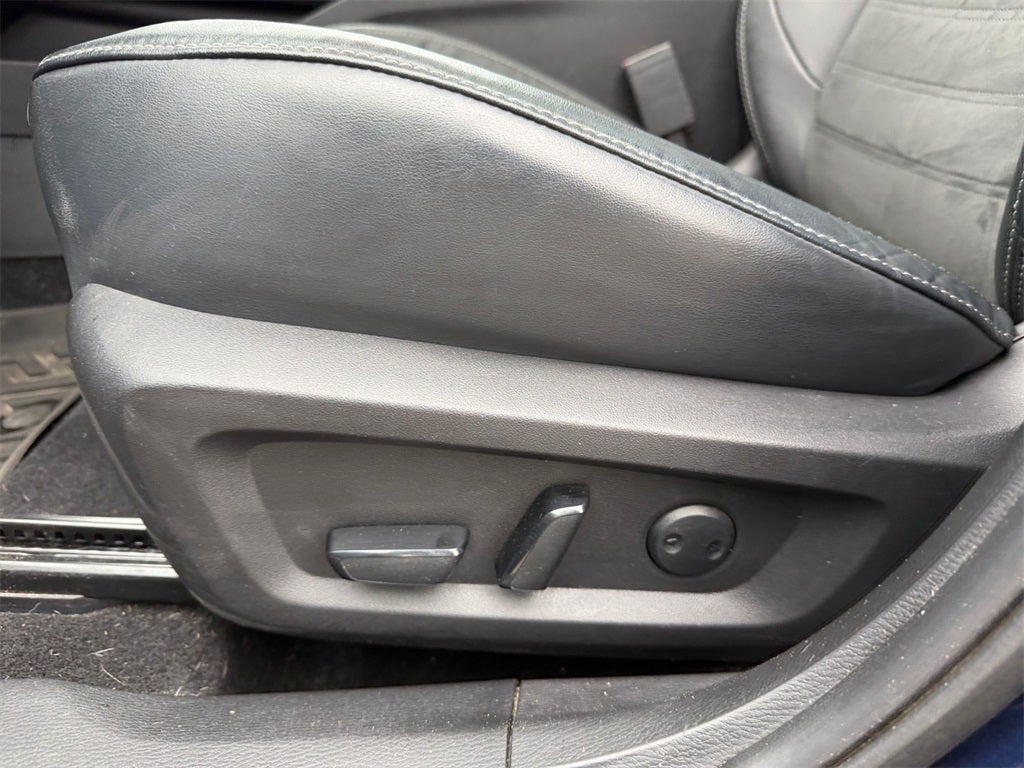 2022 Mitsubishi Outlander Black Edition