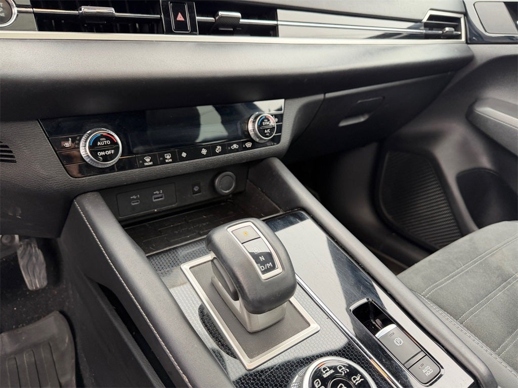 2022 Mitsubishi Outlander Black Edition