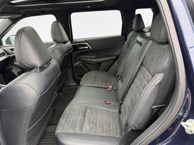 2022 Mitsubishi Outlander Black Edition