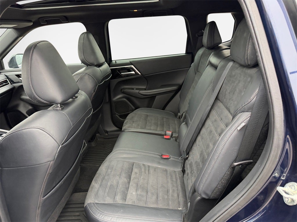 2022 Mitsubishi Outlander Black Edition