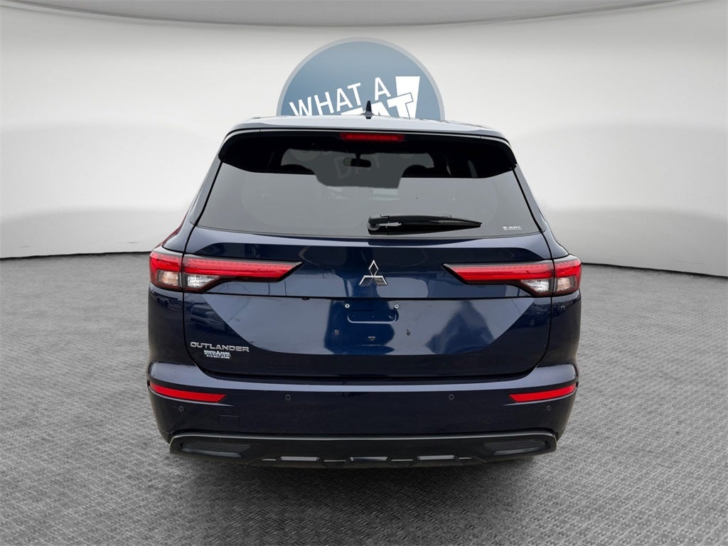 2022 Mitsubishi Outlander Black Edition