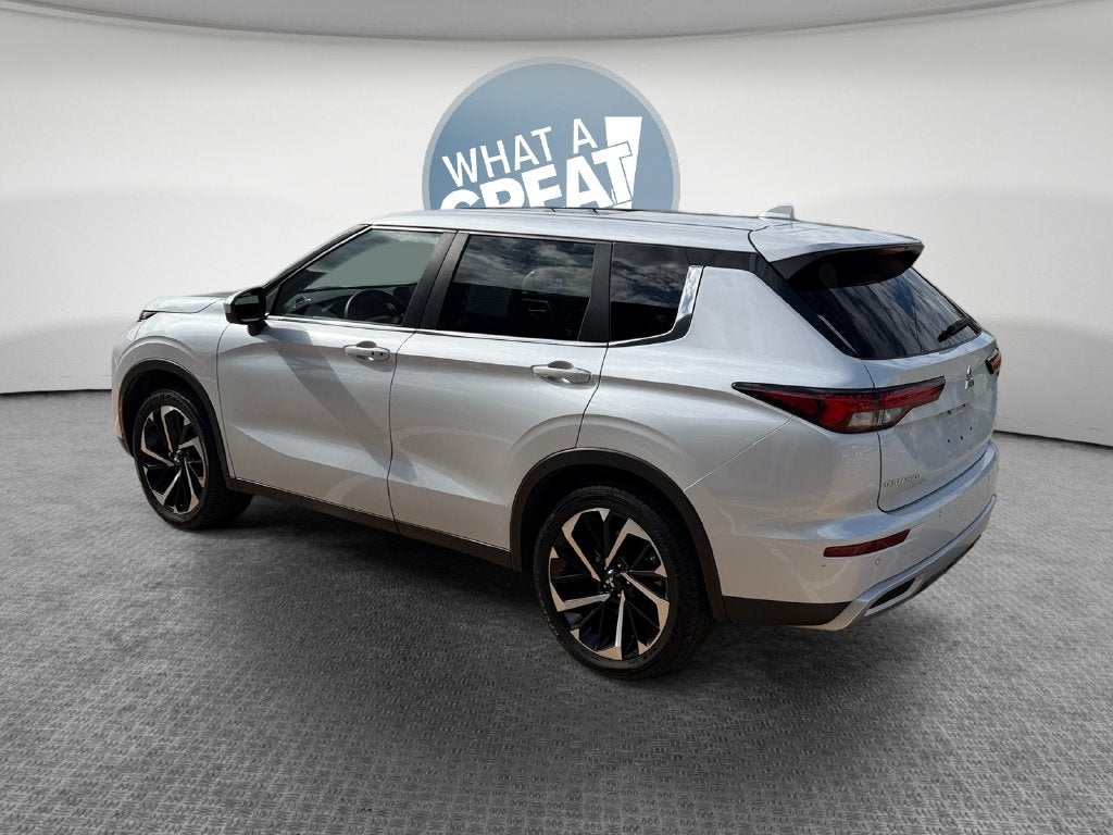 2022 Mitsubishi Outlander SE TECH