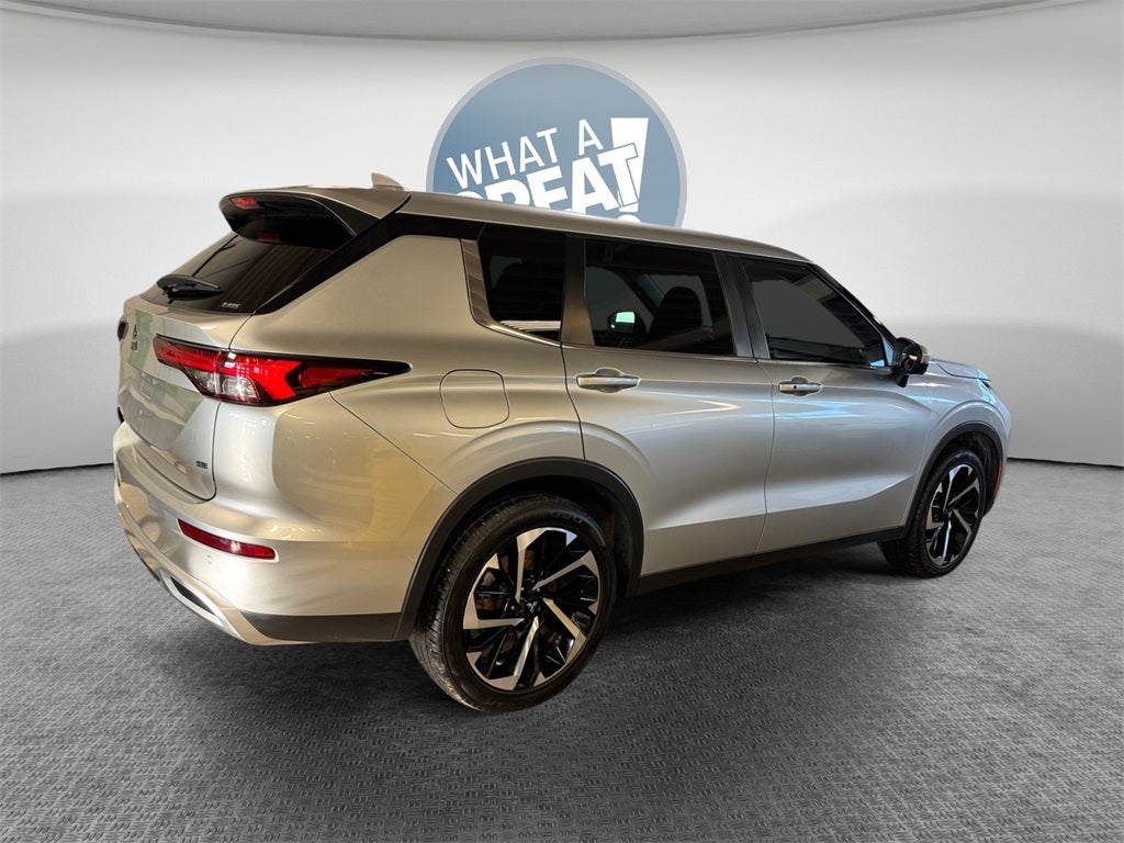 2022 Mitsubishi Outlander SE