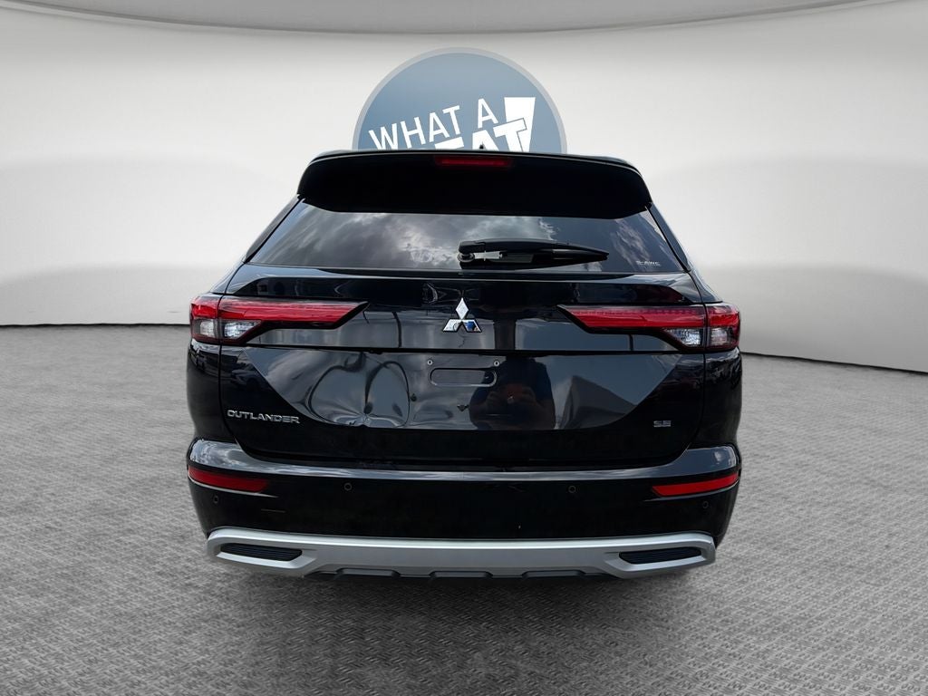 2023 Mitsubishi Outlander SE