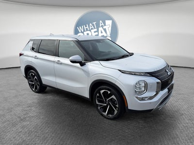 2022 Mitsubishi Outlander SE