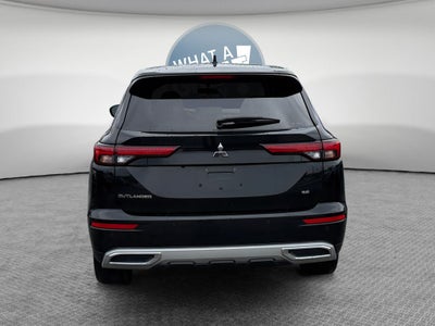2023 Mitsubishi Outlander SE