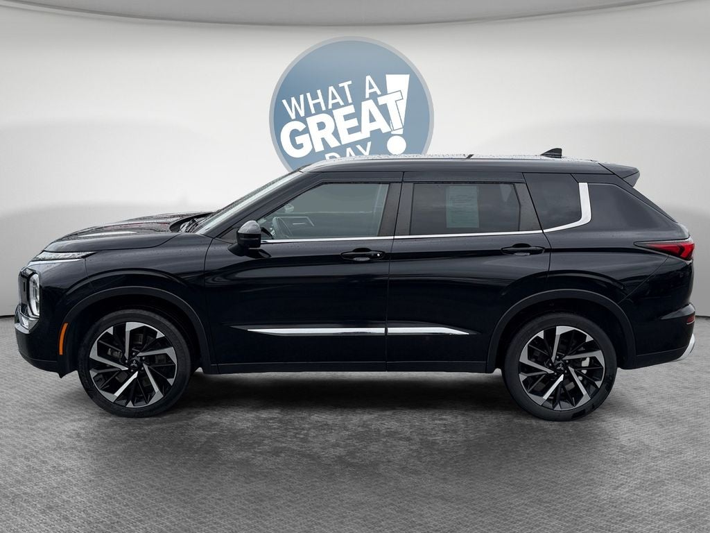 2023 Mitsubishi Outlander SE
