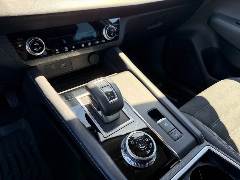 2023 Mitsubishi Outlander SE