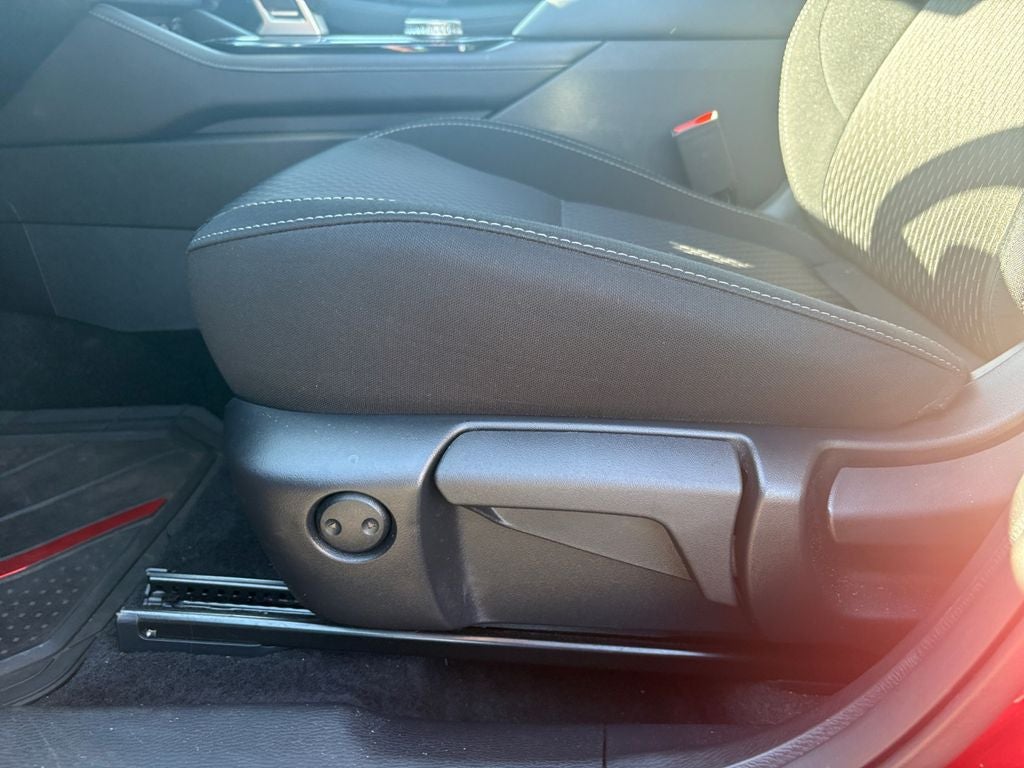 2025 Mitsubishi Outlander ES