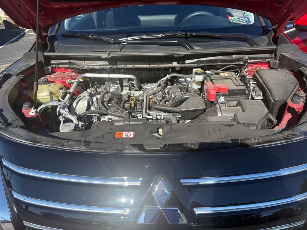 2025 Mitsubishi Outlander ES