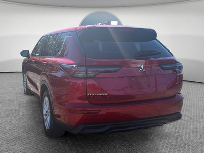 2025 Mitsubishi Outlander ES