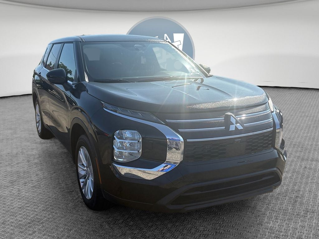 2026 Mitsubishi Outlander ES