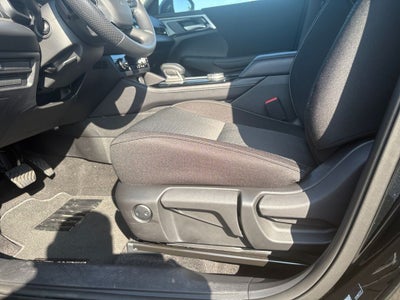 2026 Mitsubishi Outlander ES