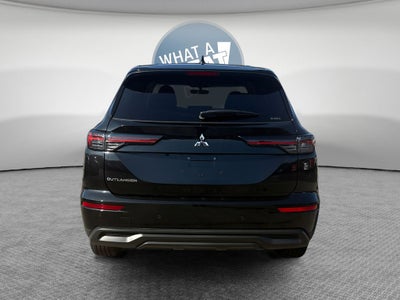 2026 Mitsubishi Outlander ES