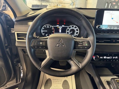 2022 Mitsubishi Outlander SEL
